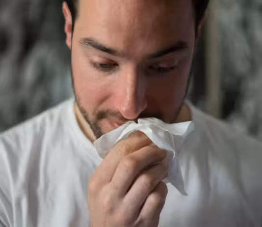 봄이 오면 심해지는 알레르기 비염, 방치 시 합병증 주의