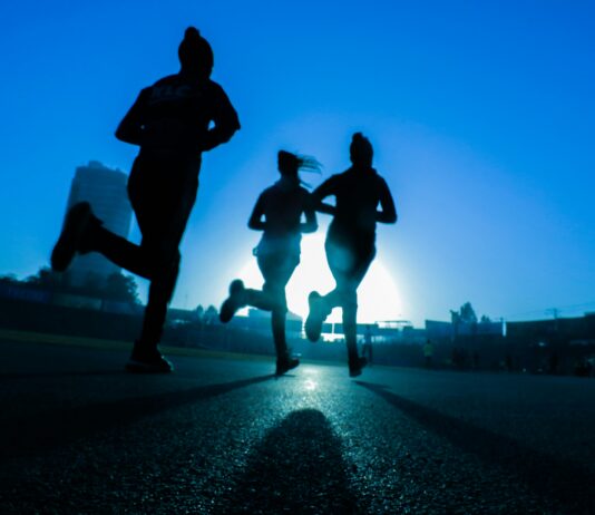 저속노화 러닝 열풍, 부상 없이 제대로 달리는 방법