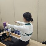 임신 후 허리 통증이 심해졌다면… 원인은 커진 배보다 ‘자세 변화’에 있다