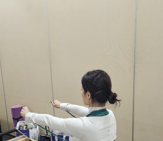 임신 후 허리 통증이 심해졌다면… 원인은 커진 배보다 ‘자세 변화’에 있다